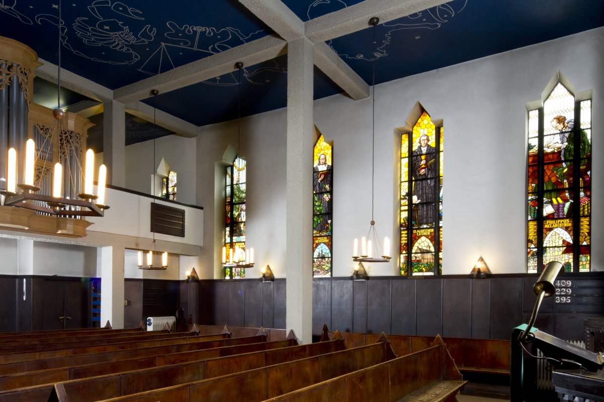 Jeden Sonntag feiern wir um 10 Uhr Gottesdienst in der Kreuzkirche.